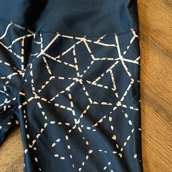 Blue leggings with geometric white print - Medium - Picture 2 of 5